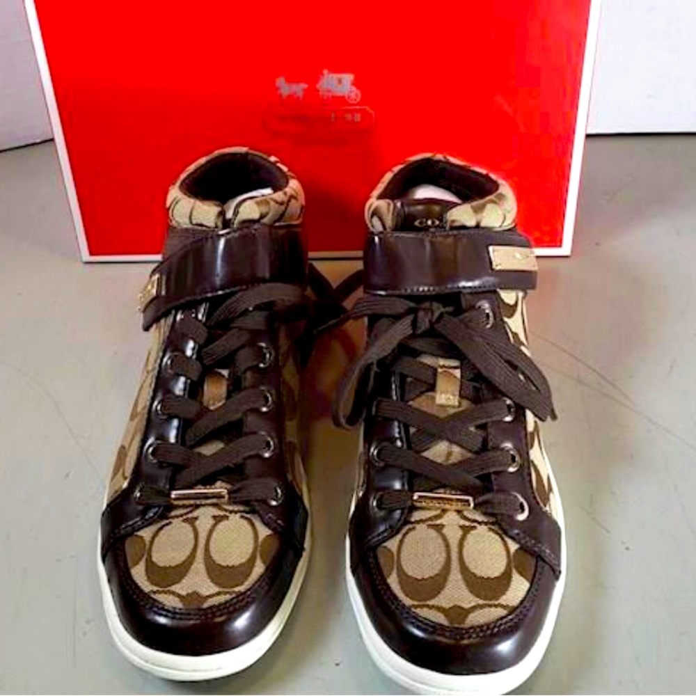Coach Zany khaki/gold bootie size 11m